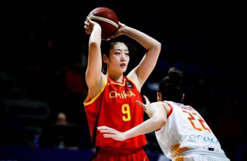 美女的尿口免费视频