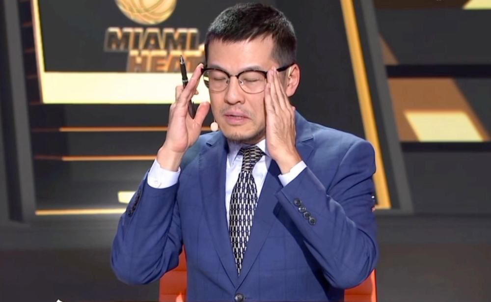 国产精品一线天粉嫩av